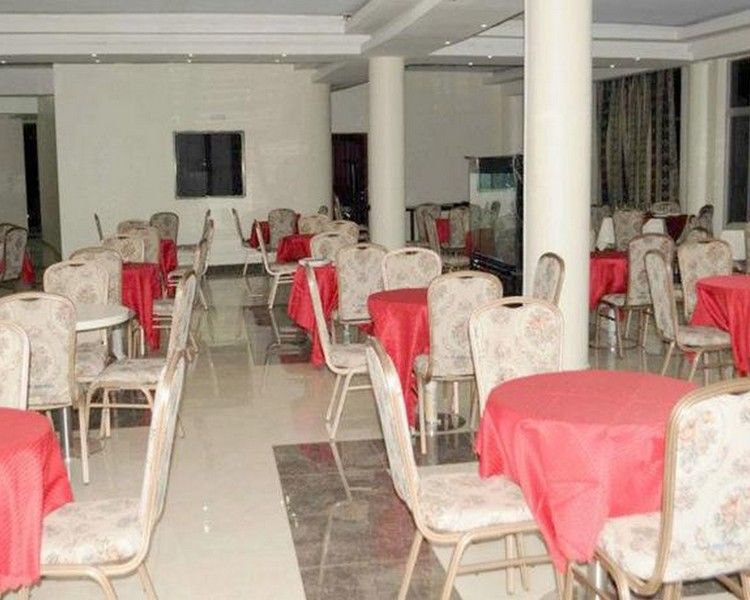 Grand Global Hotel Kampala Kültér fotó