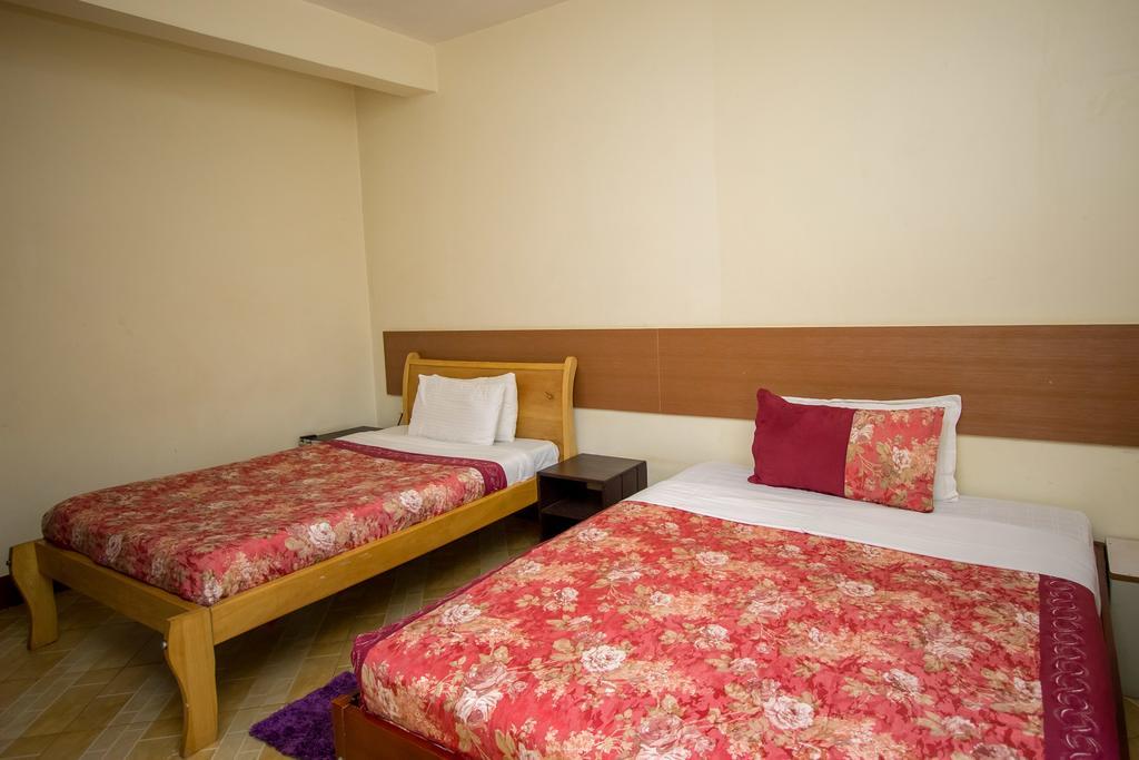 Grand Global Hotel Kampala Kültér fotó