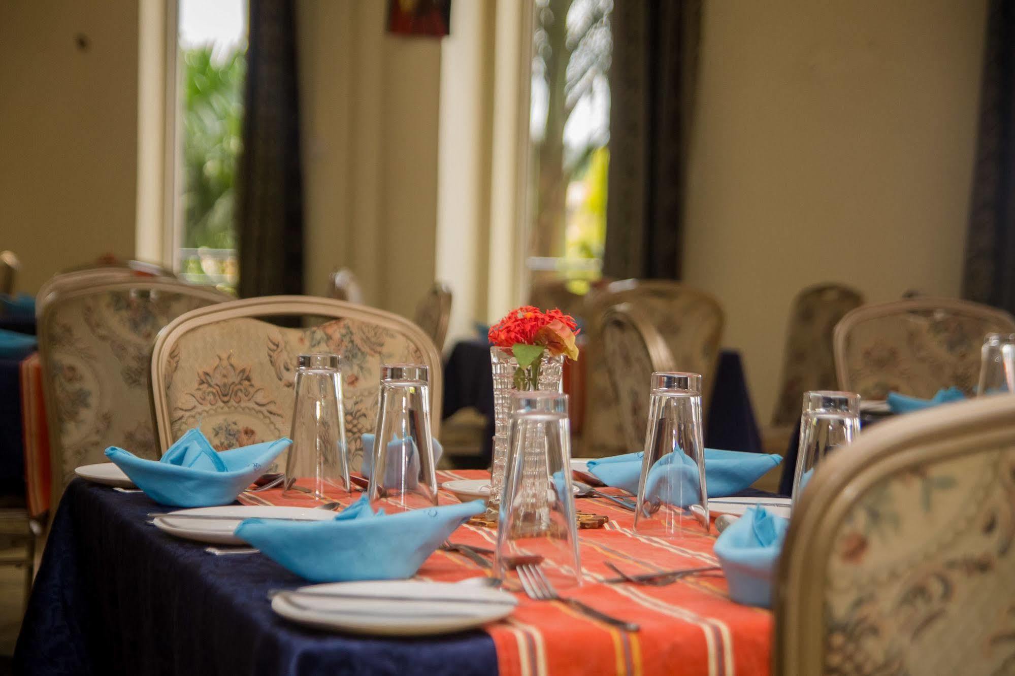 Grand Global Hotel Kampala Kültér fotó