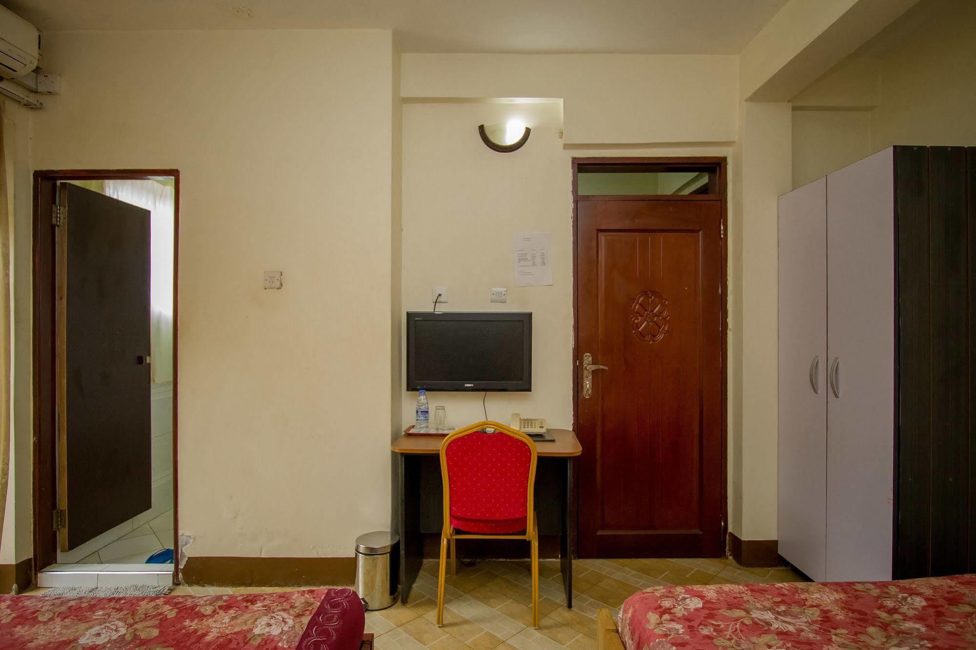Grand Global Hotel Kampala Kültér fotó