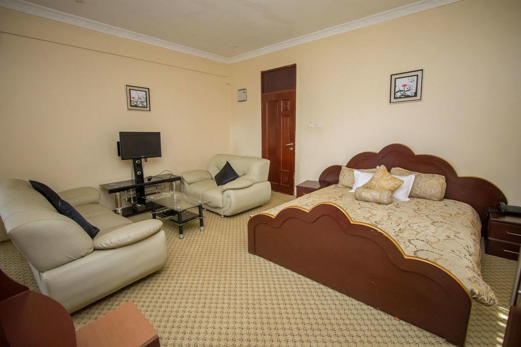 Grand Global Hotel Kampala Kültér fotó