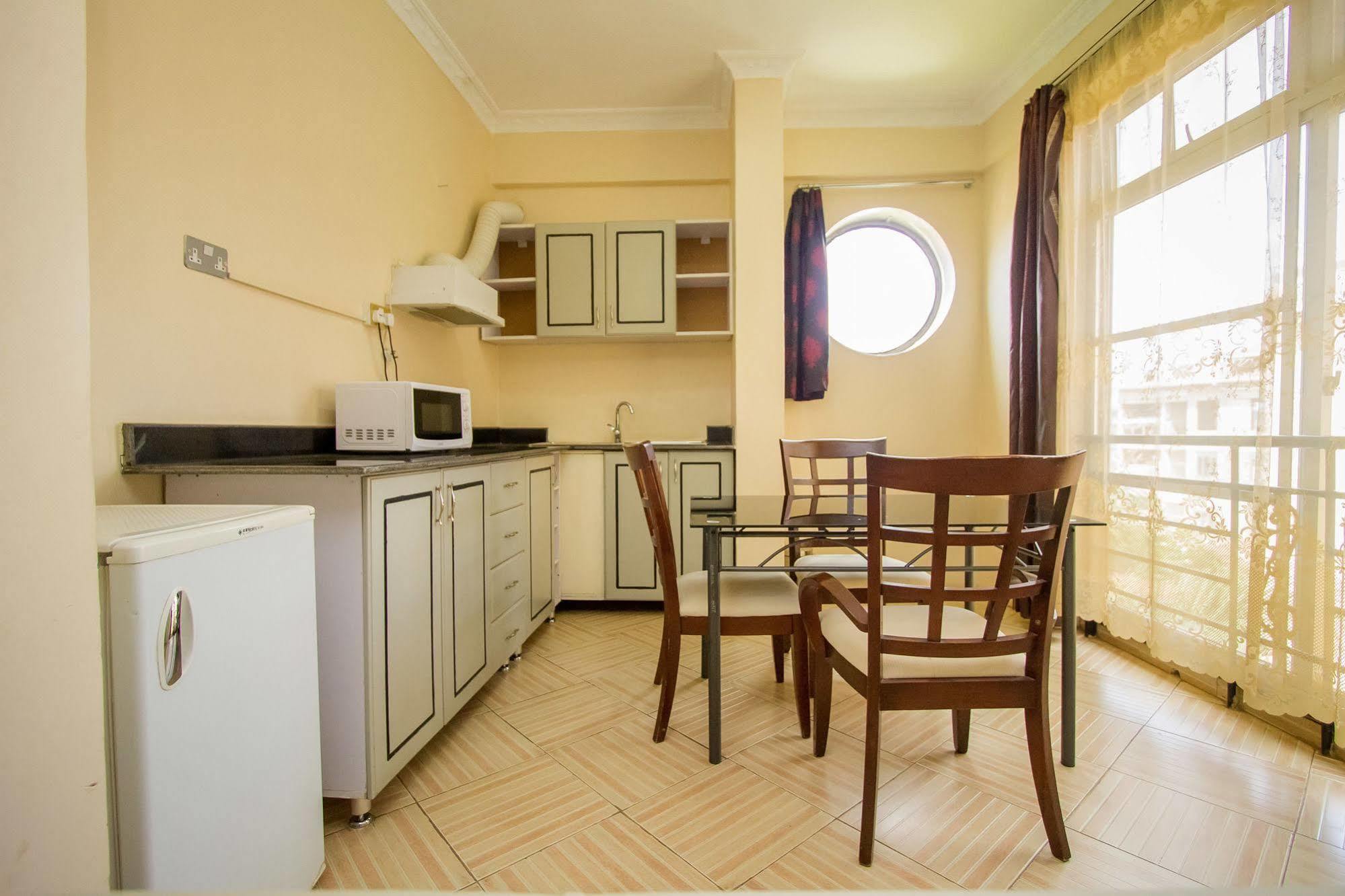 Grand Global Hotel Kampala Kültér fotó