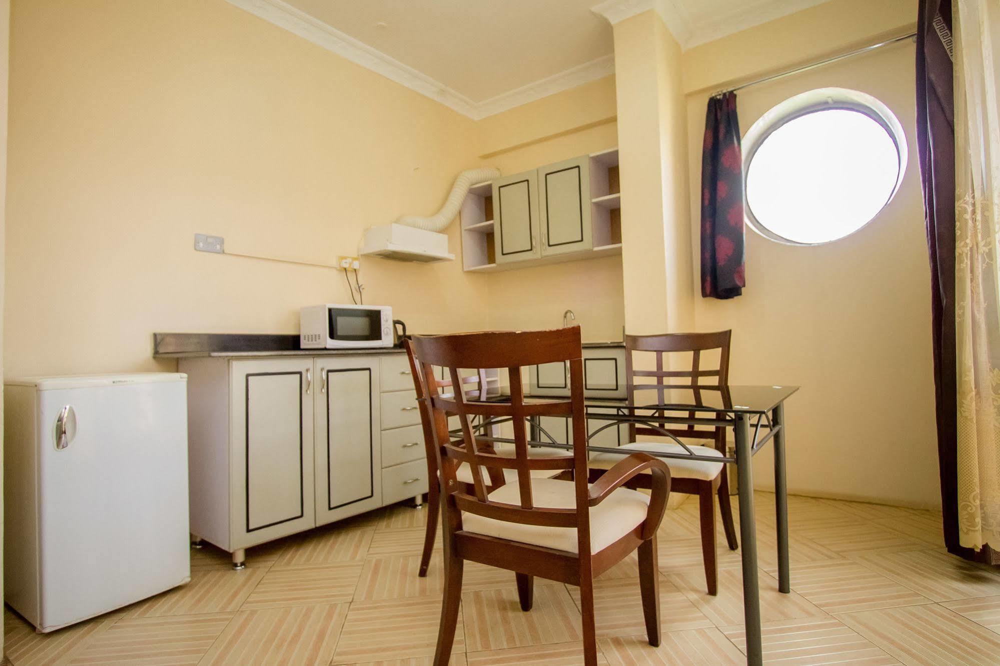 Grand Global Hotel Kampala Kültér fotó