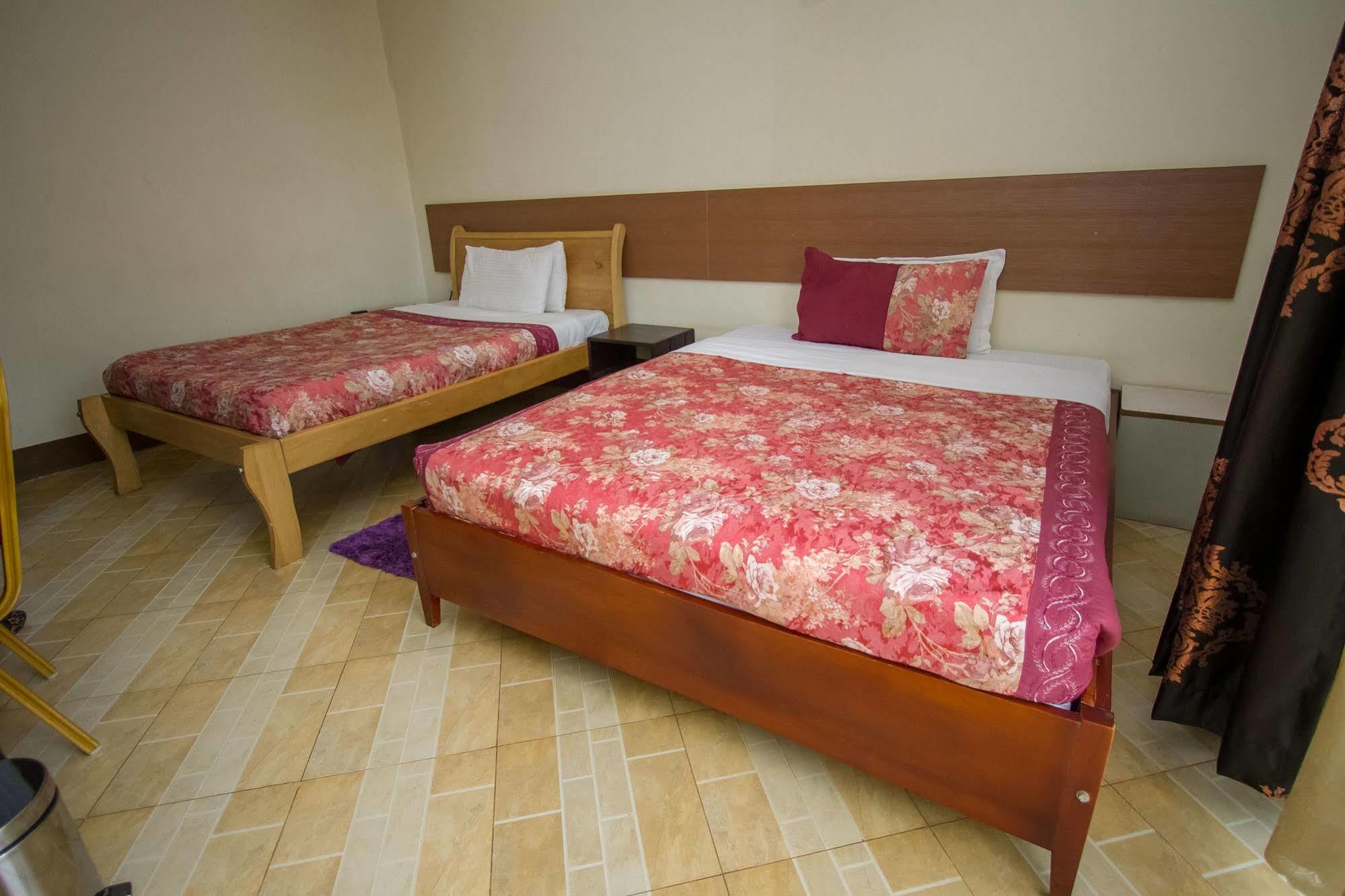 Grand Global Hotel Kampala Kültér fotó