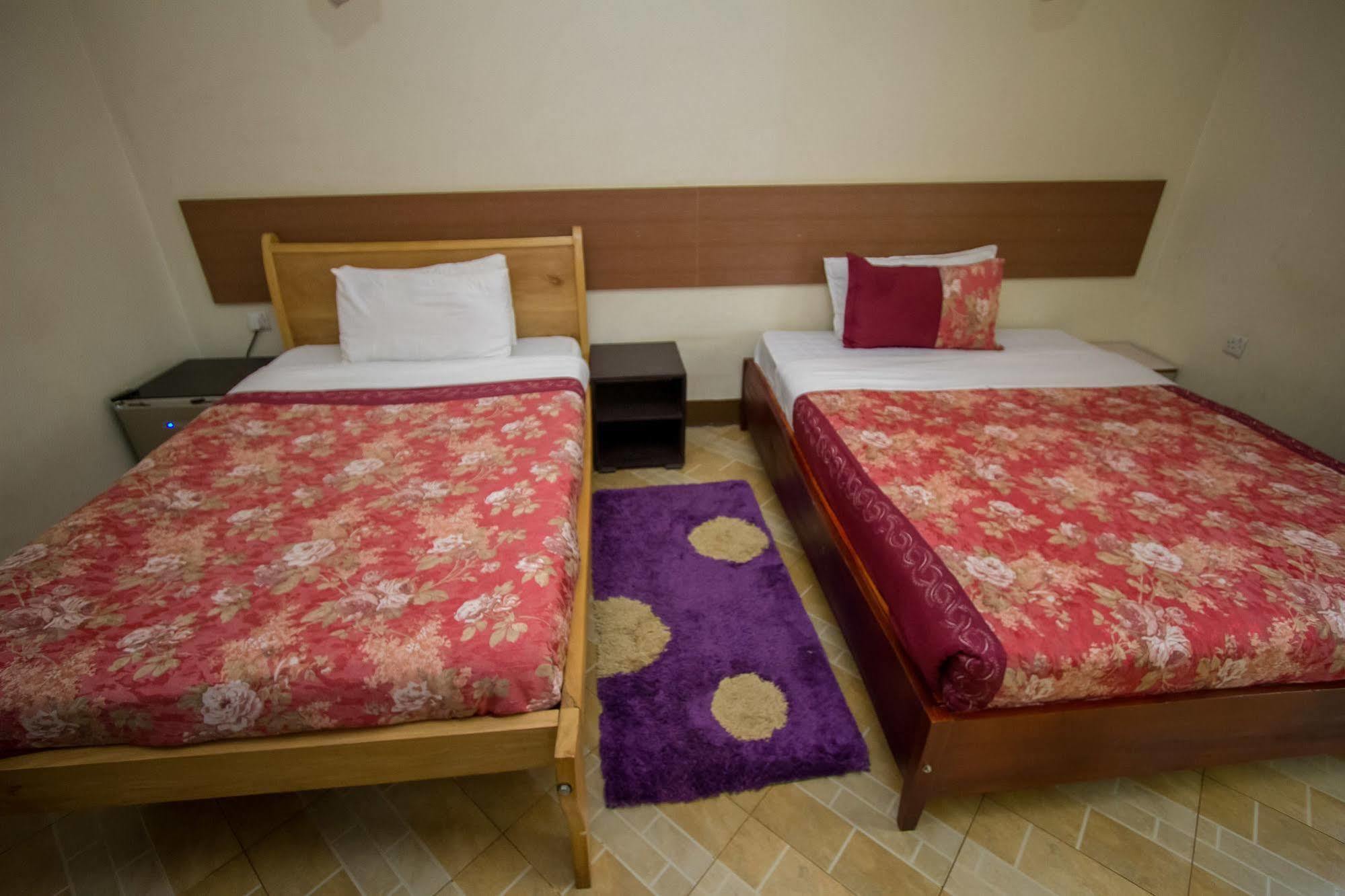 Grand Global Hotel Kampala Kültér fotó